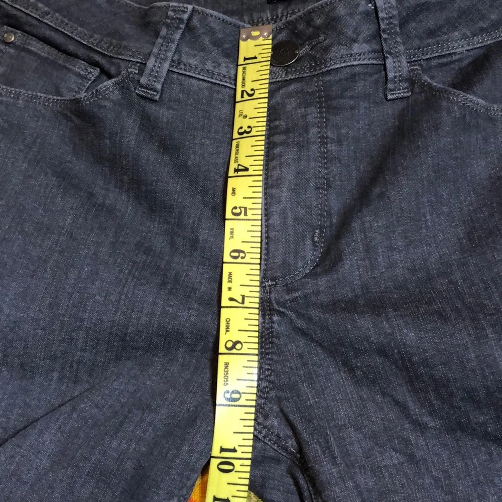 Lee Perfect Fit Gray Jean size 10M